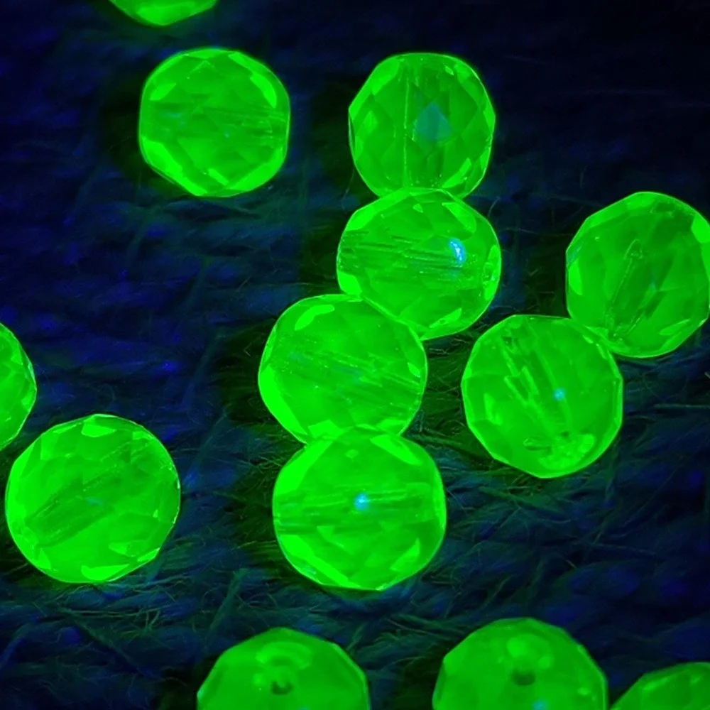 20pcs Vaseline Uranium 8MM Glass‎ Beads UV Light Reactive Firepolish Czech Glass - Picture 4 of 8